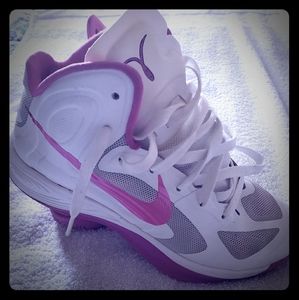 Nike Zoom Cancer Awareness Sneakers